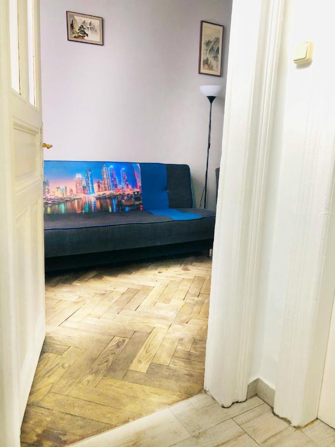 Vintage Apartment 2 Rooms With Balcony Λβιβ Εξωτερικό φωτογραφία