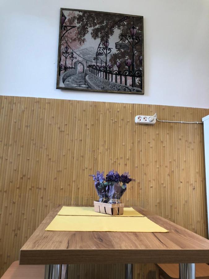 Vintage Apartment 2 Rooms With Balcony Λβιβ Εξωτερικό φωτογραφία