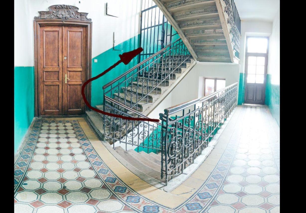 Vintage Apartment 2 Rooms With Balcony Λβιβ Εξωτερικό φωτογραφία